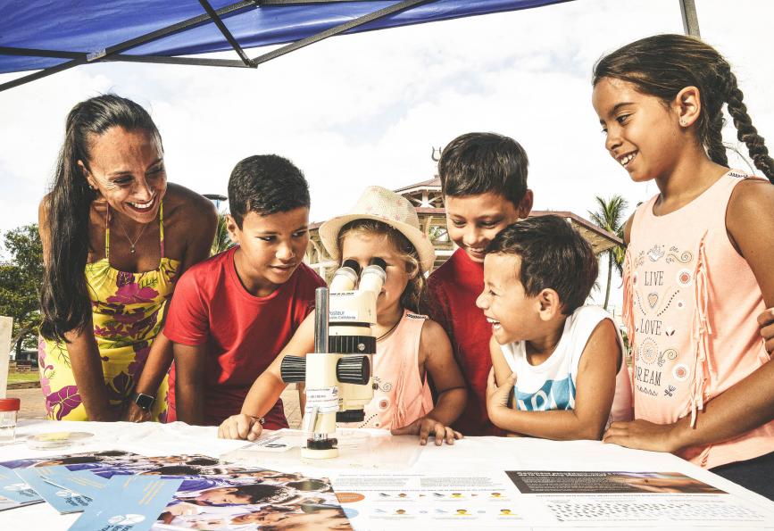 Keterlibatan masyarakat New Caledoinia 