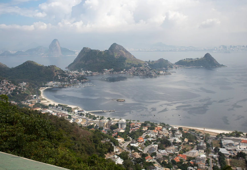 Teluk Guanabara di Rio de Janeiro, Brasil
